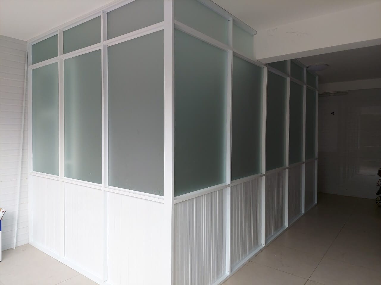 mau-cua-nhom-he-700-mau-trang-su